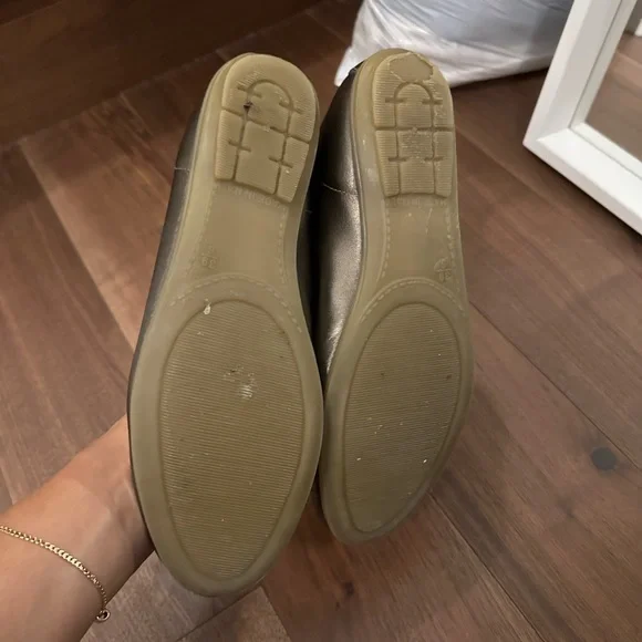 Shoes - Picture 2 of 5